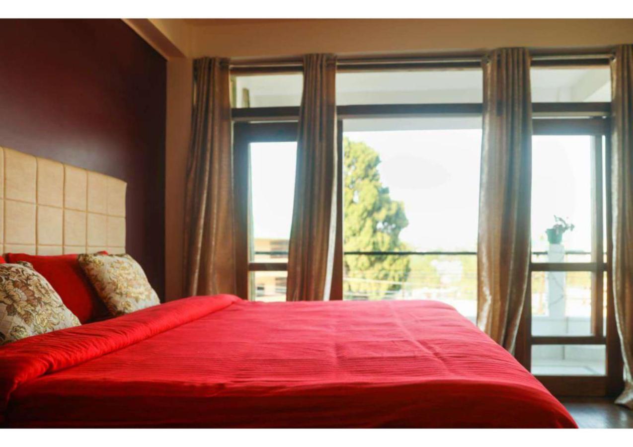 East Blue Homestay Shillong Eksteriør bilde